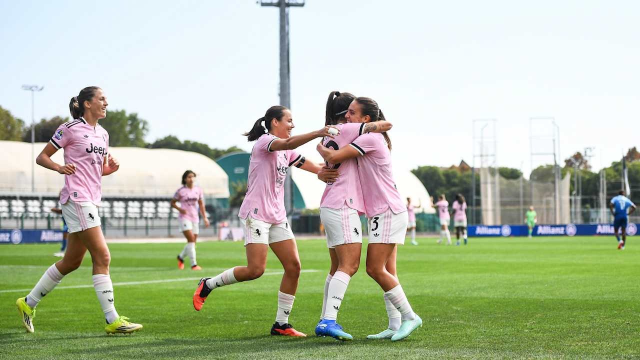 la juventus women rimonta il napoli nella prima di campionato i nuovi acquisti trascinano le bianconere verso la vittoria da Stilejuventus.com la juventus women rimonta il napoli nella prima di campionato i nuovi acquisti trascinano le bianconere verso la vittoria