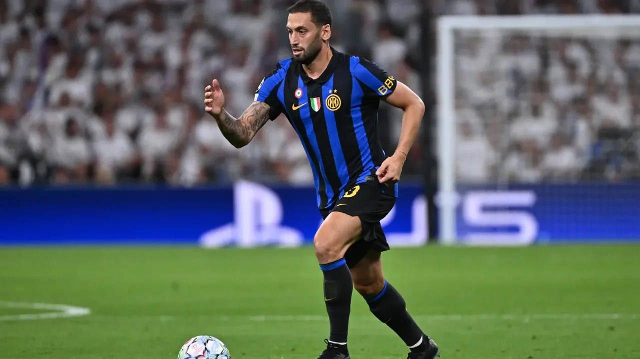 calciomercato juventus si scalda la pista calhanoglu l inter valuta il rinnovo contrattuale al ribasso e carnevali ci prova da Stilejuventus.com calciomercato juventus si scalda la pista calhanoglu l inter valuta il rinnovo contrattuale al ribasso e carnevali ci prova