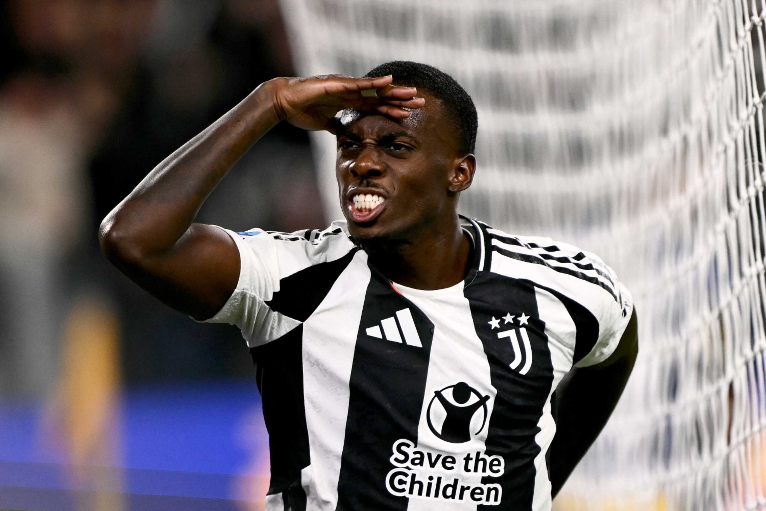 Weah con la maglia della Juventus