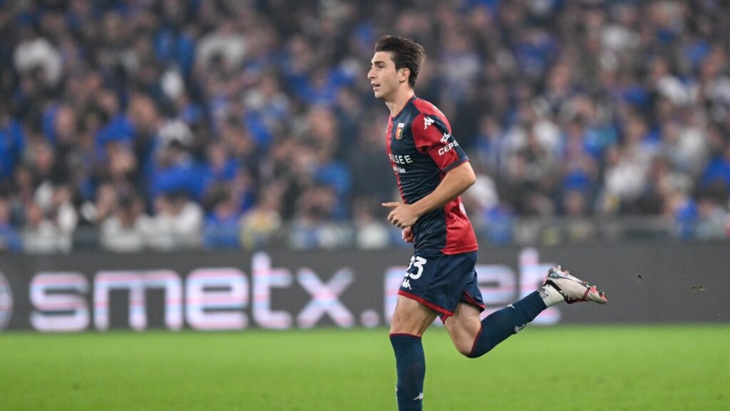Miretti con la maglia del Genoa