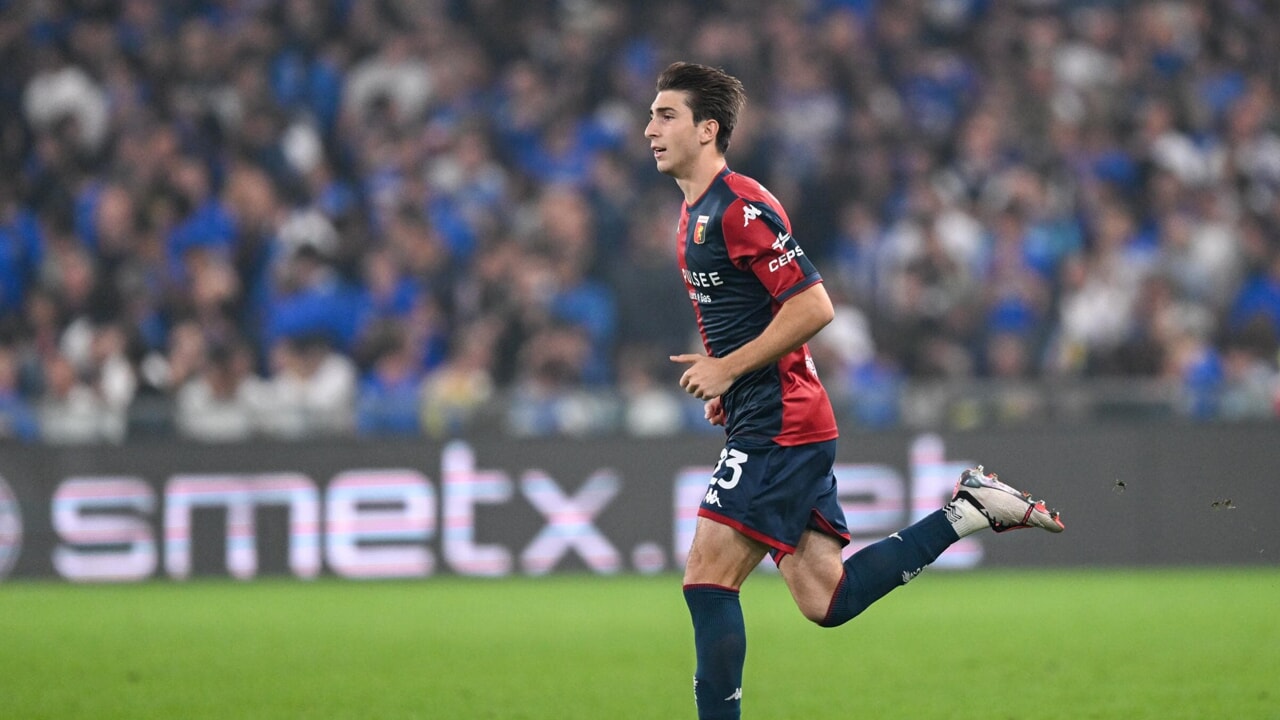 Miretti con la maglia del Genoa