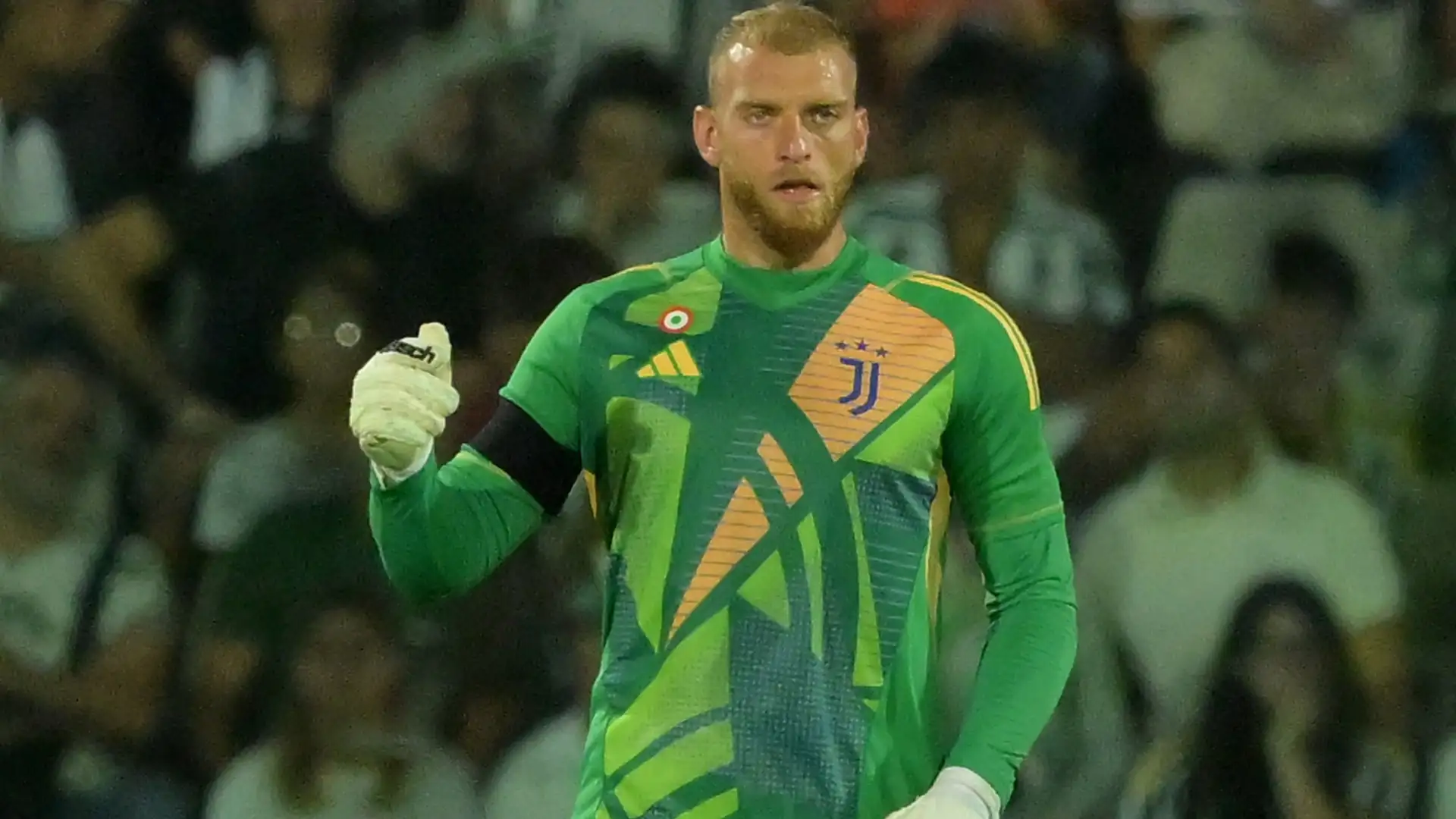 Michele Di Gregorio con la maglia della Juventus