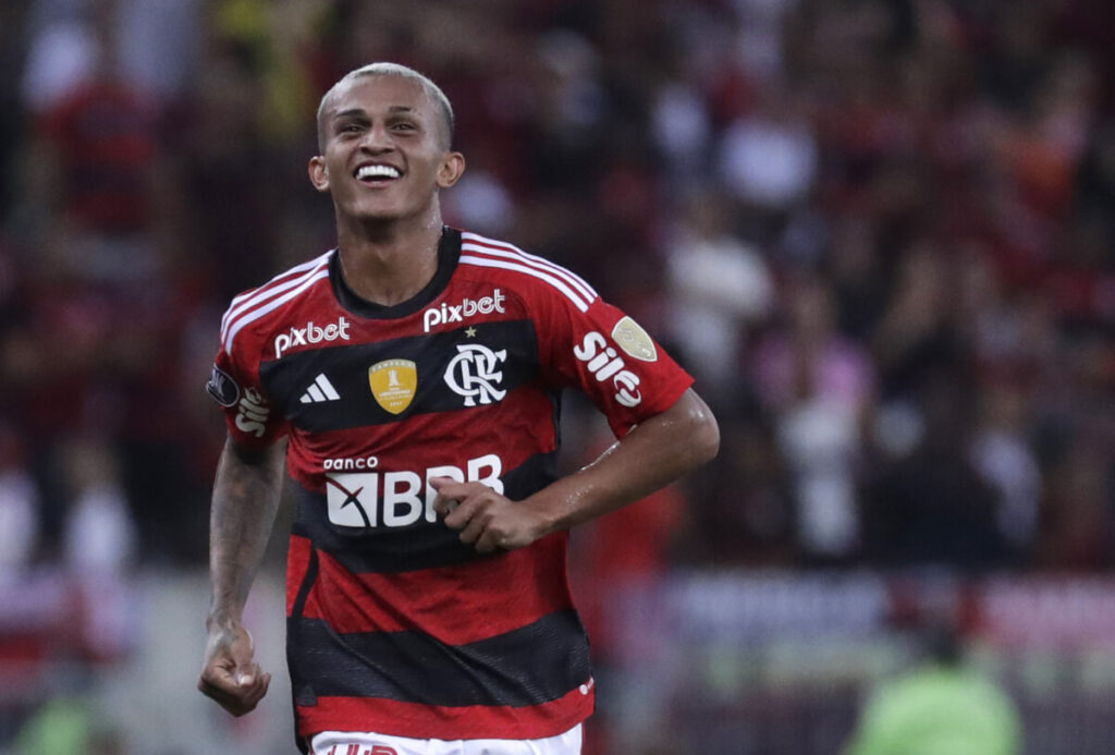 Wesley con la maglia del Flamengo