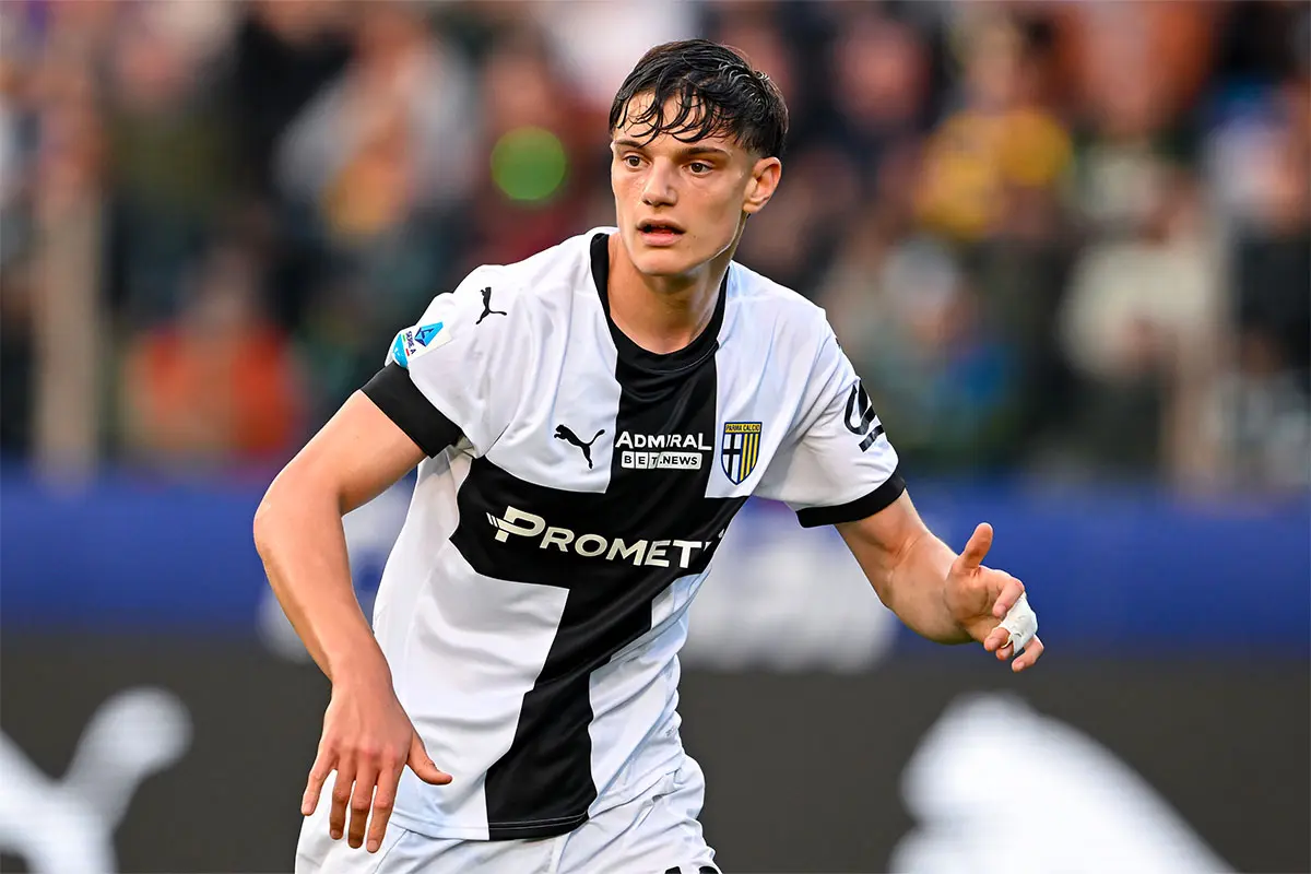 Juventus, Giovanni Leoni resta nel mirino: nuovi contatti per il difensore del Parma Juventus, Giovanni Leoni resta nel mirino: nuovi contatti per il difensore del Parma
