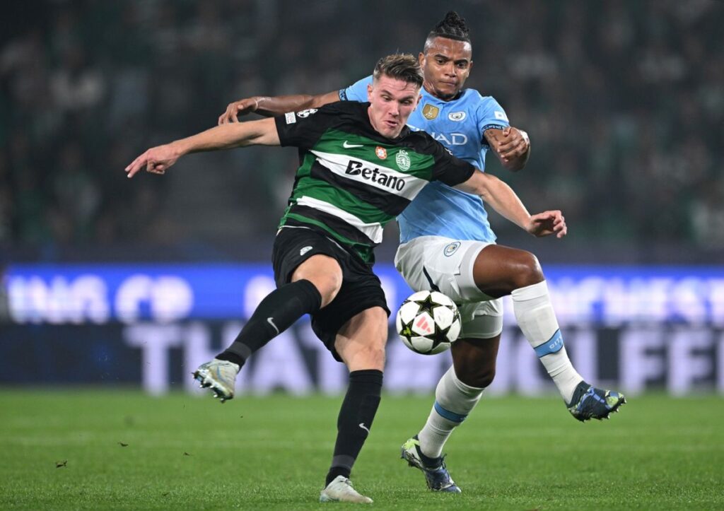 Victor Gyokeres in contrasto con un difensore del Manchester City durante una partita di Champions League