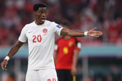Jonathan David con la maglia del Canada