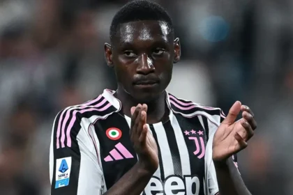 Kolo Muani con la maglia della Juventus