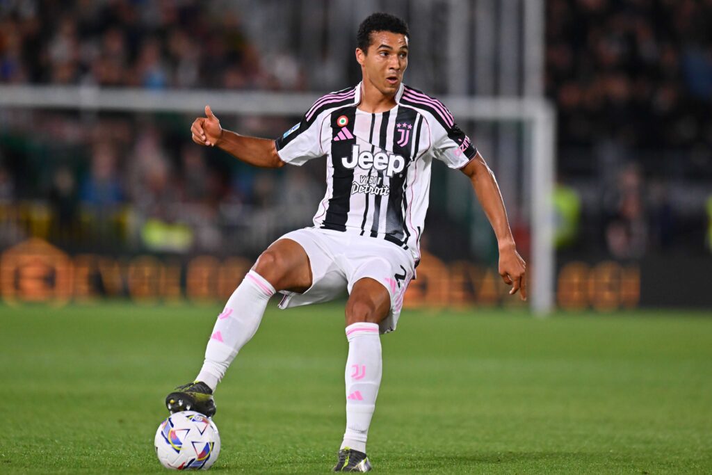 Alberto Costa con la maglia della Juventus
