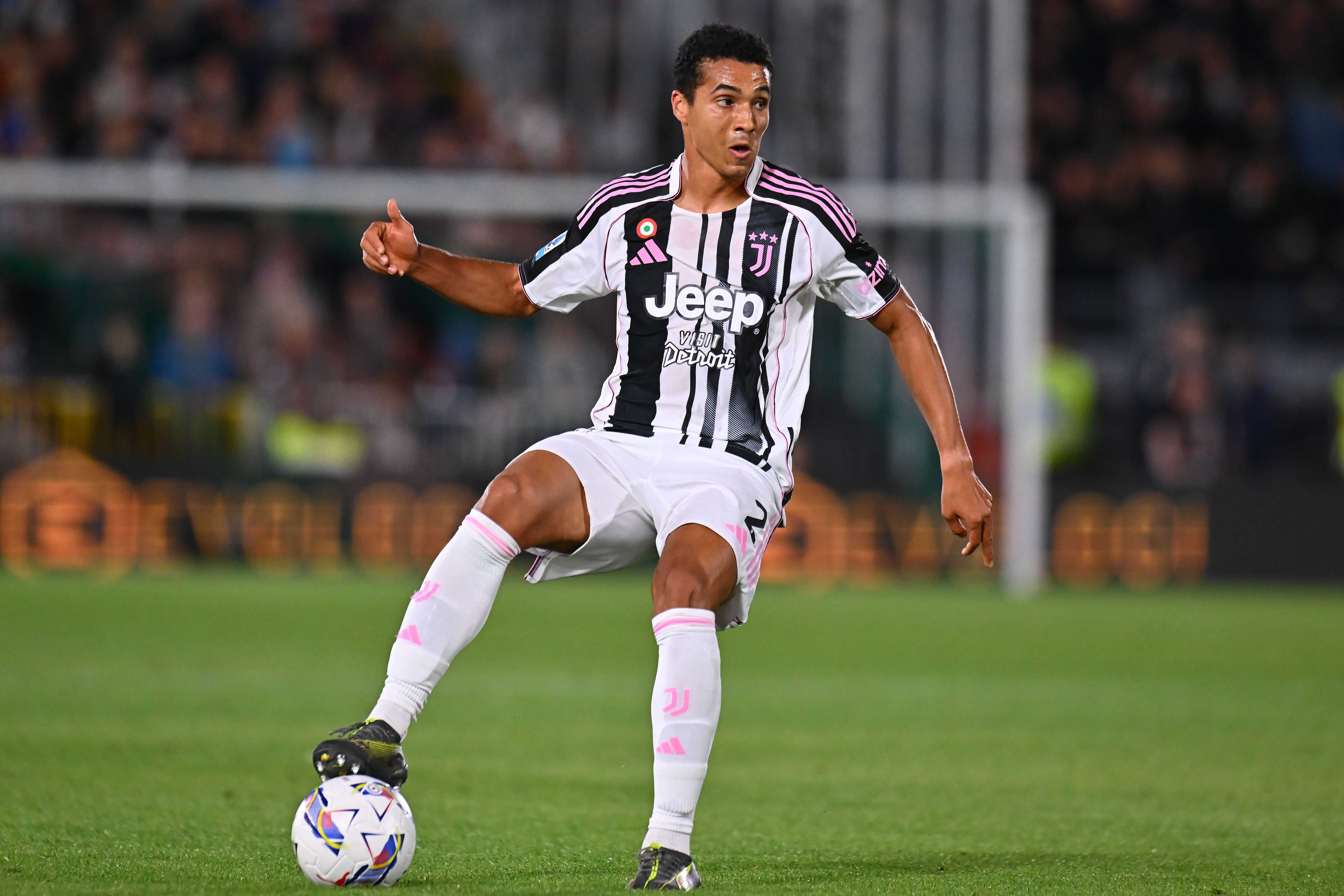 Alberto Costa con la maglia della Juventus