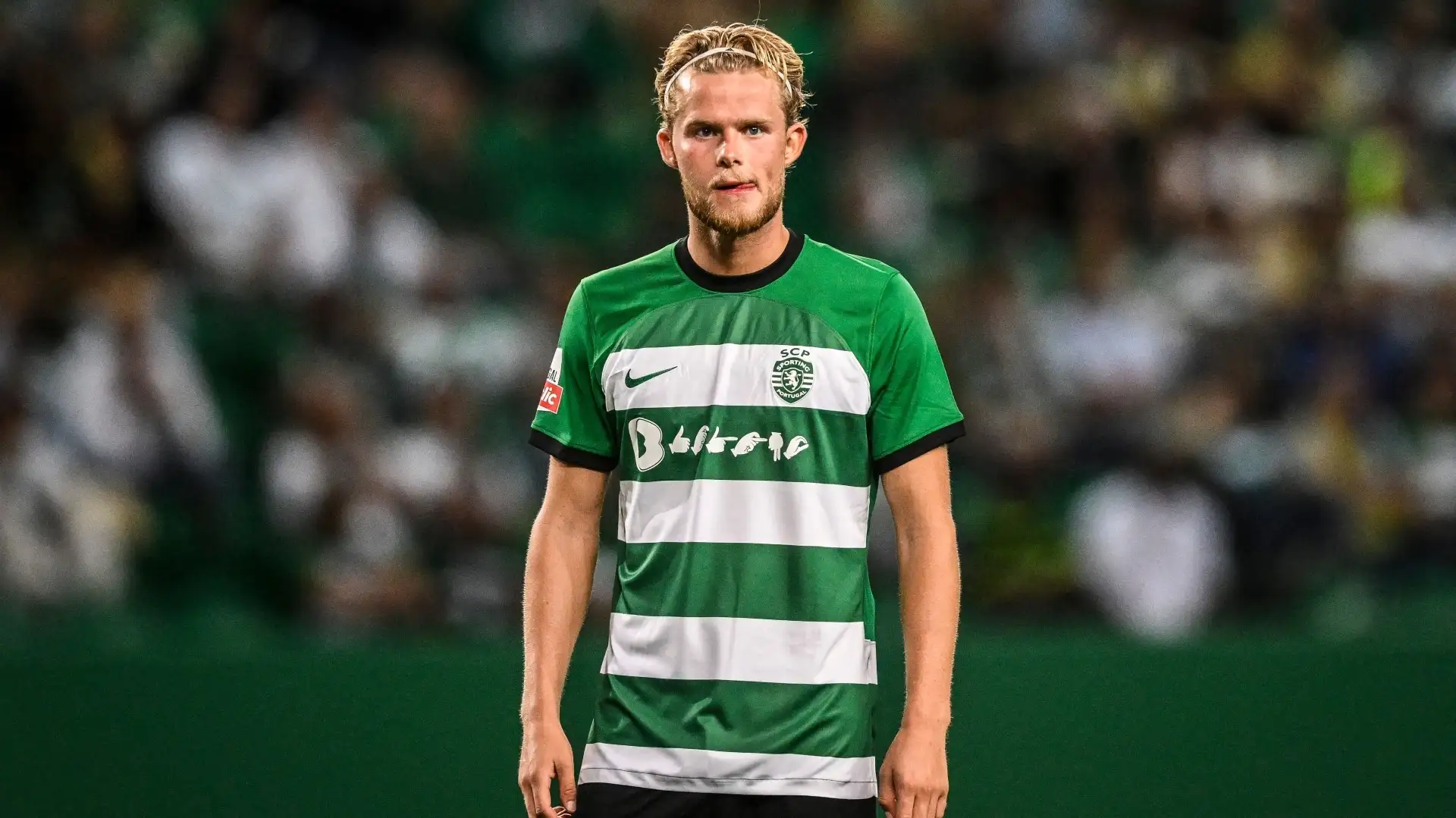Morten Hjulmand con la maglia dello Sporting Lisbona