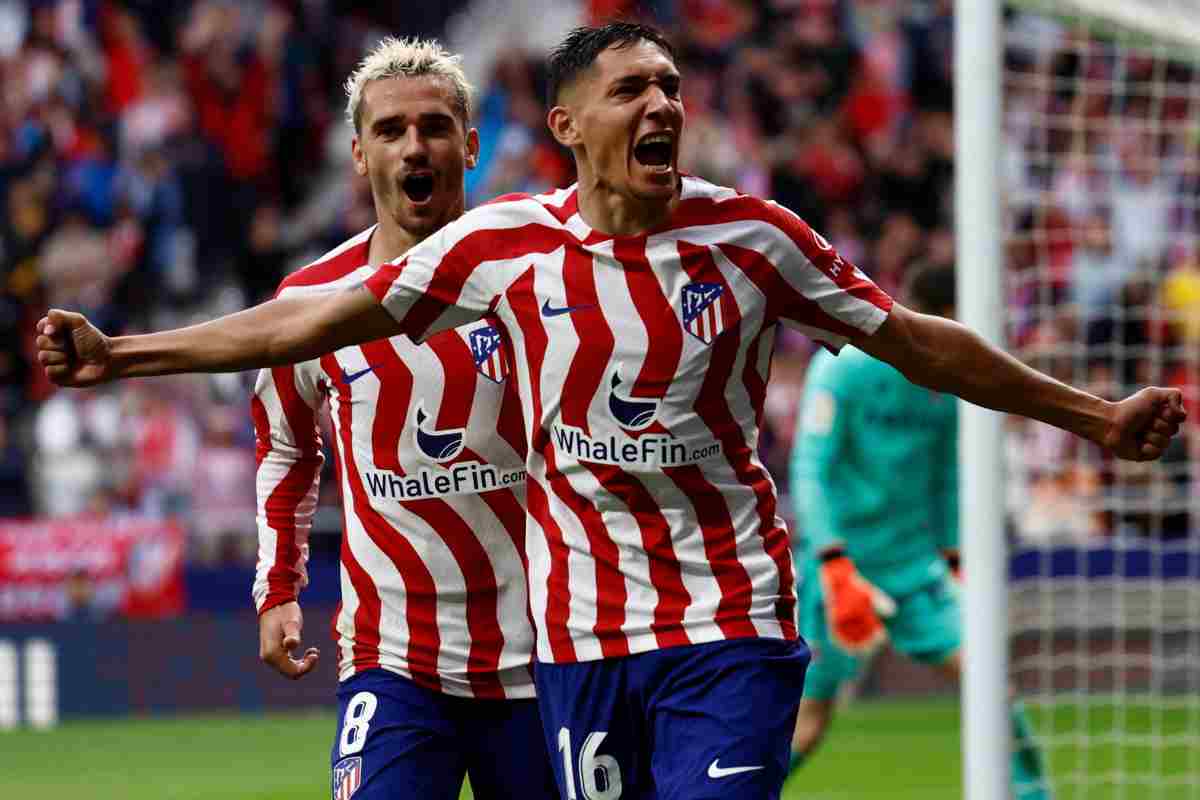 calciomercato juventus comolli punta su molina possibile scambio con vlahovic