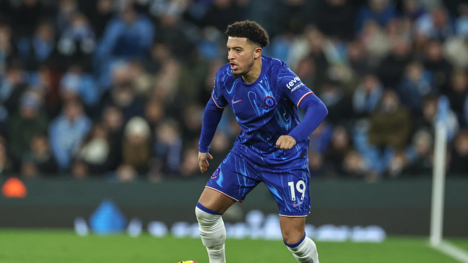 Sancho con la maglia del Chelsea