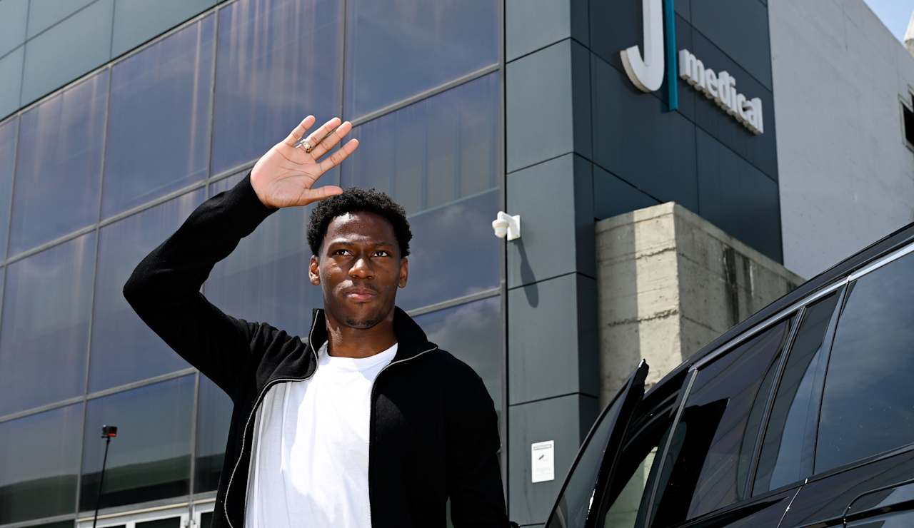Juventus, è il giorno di David: visite mediche e poi la firma Juventus, è il giorno di David: visite mediche e poi la firma