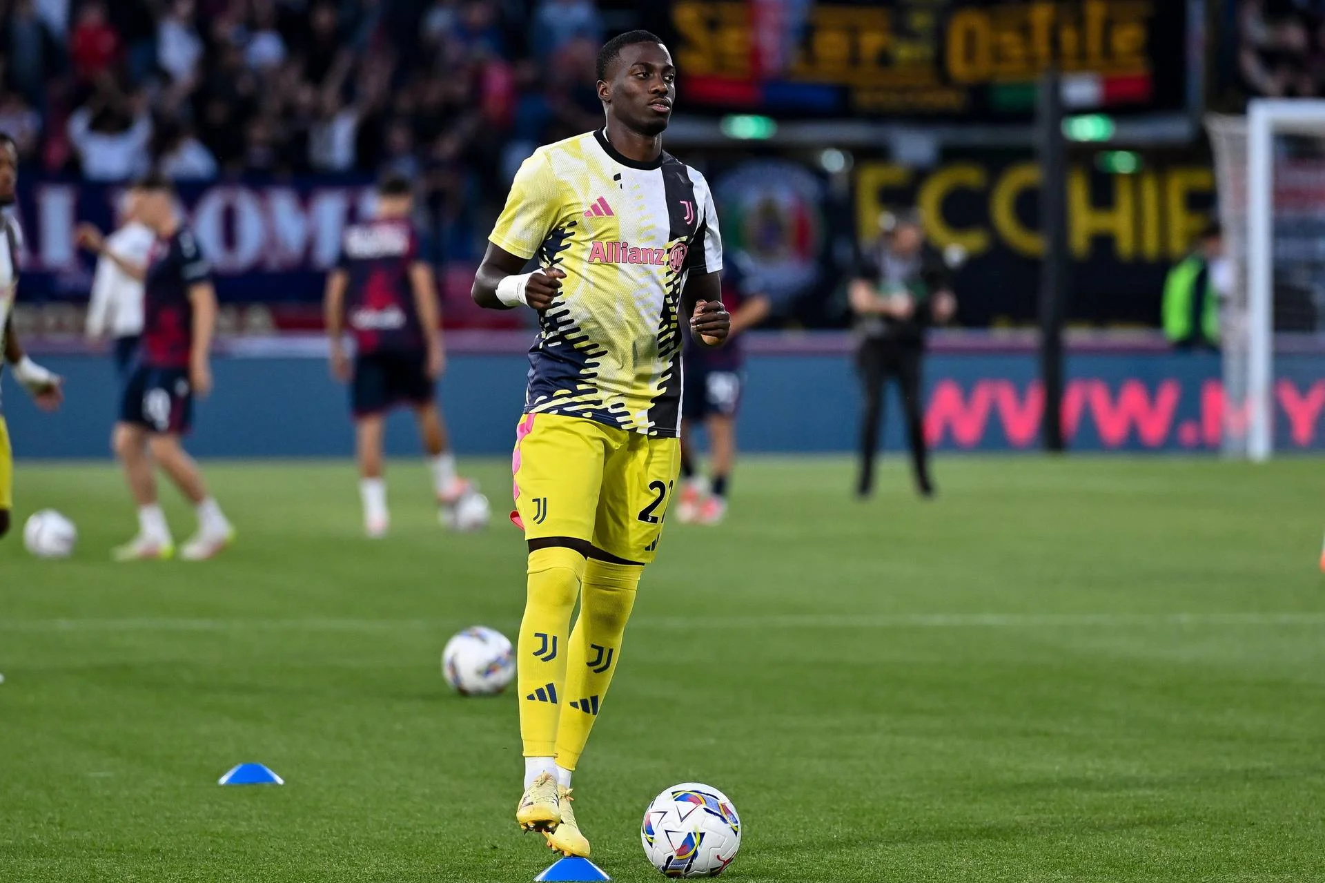 calciomercato juventus scoppia un nuovo caso alla continassa a parlare 232 l8217agente di un esubero