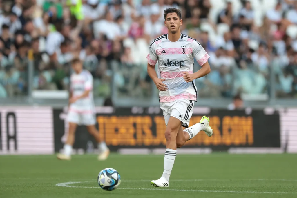 Facundo Gonzalez con la maglia della Juventus