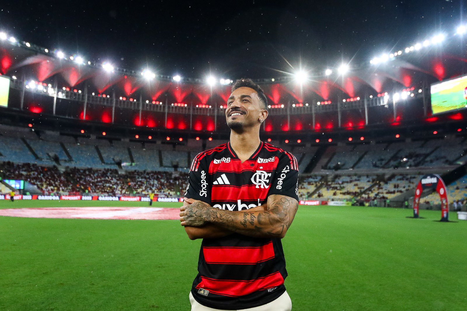 Danilo con la maglia del Flamengo