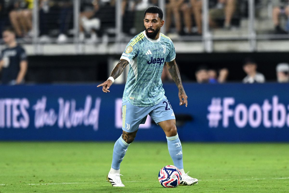 Douglas Luiz Juventus