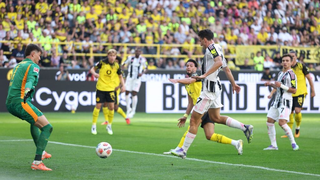 Cambiaso in goal contro il Borussia Dortmund