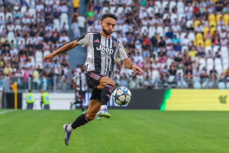 Joao Mario con la maglia della Juventus