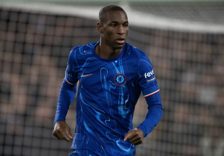 Nicolas Jackson con la maglia del Chelsea
