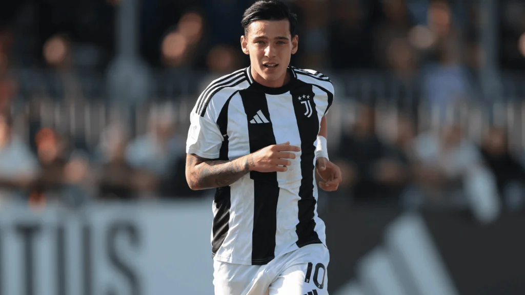 Vacca con la maglia della Juventus