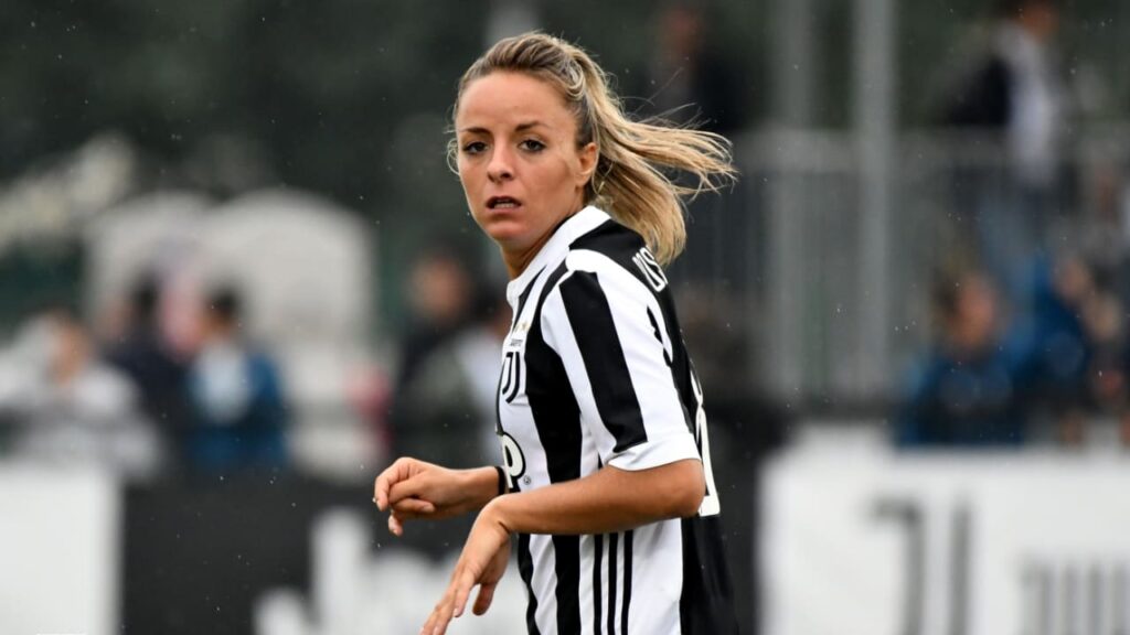 Martina Rosucci con la maglia della Juventus