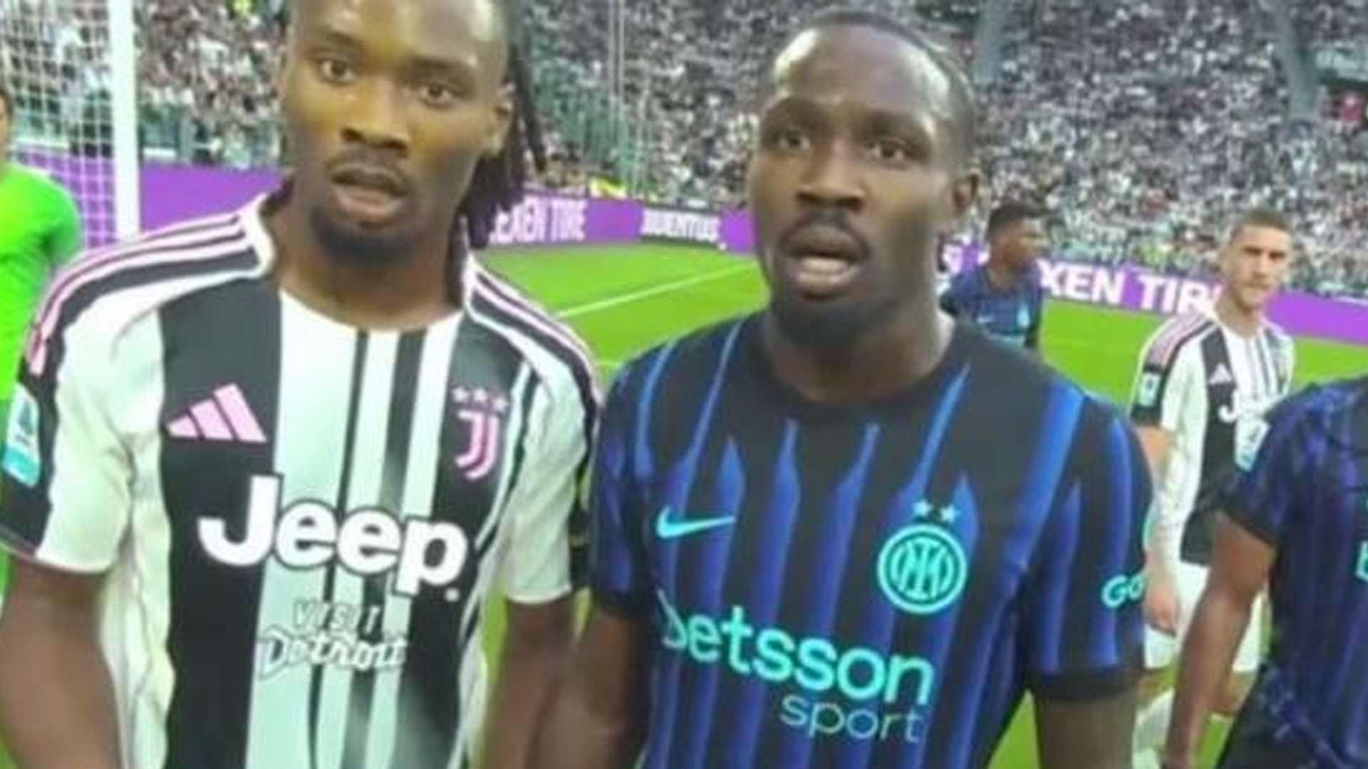 RefCam, la novità del derby: fratelli Thuram protagonisti davanti all’arbitro RefCam, la novità del derby: fratelli Thuram protagonisti davanti all’arbitro