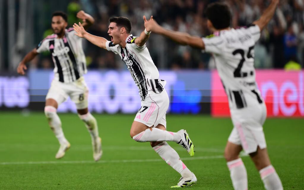 L'esultanza di Adzic dopo il gol contro l'Inter per il 4-3 finale
