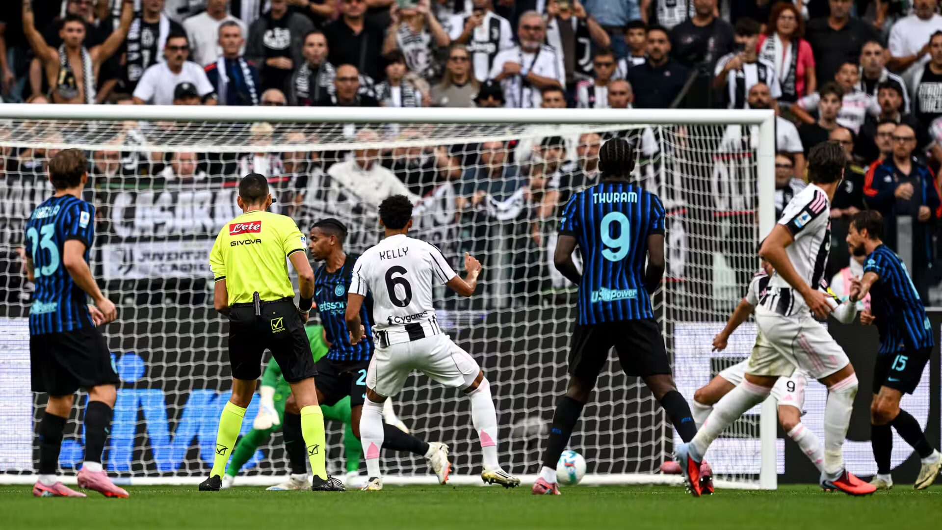 Il gol di Kelly che sblocca Juventus-Inter