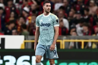 Dusan Vlahovic con la maglia della Juventus
