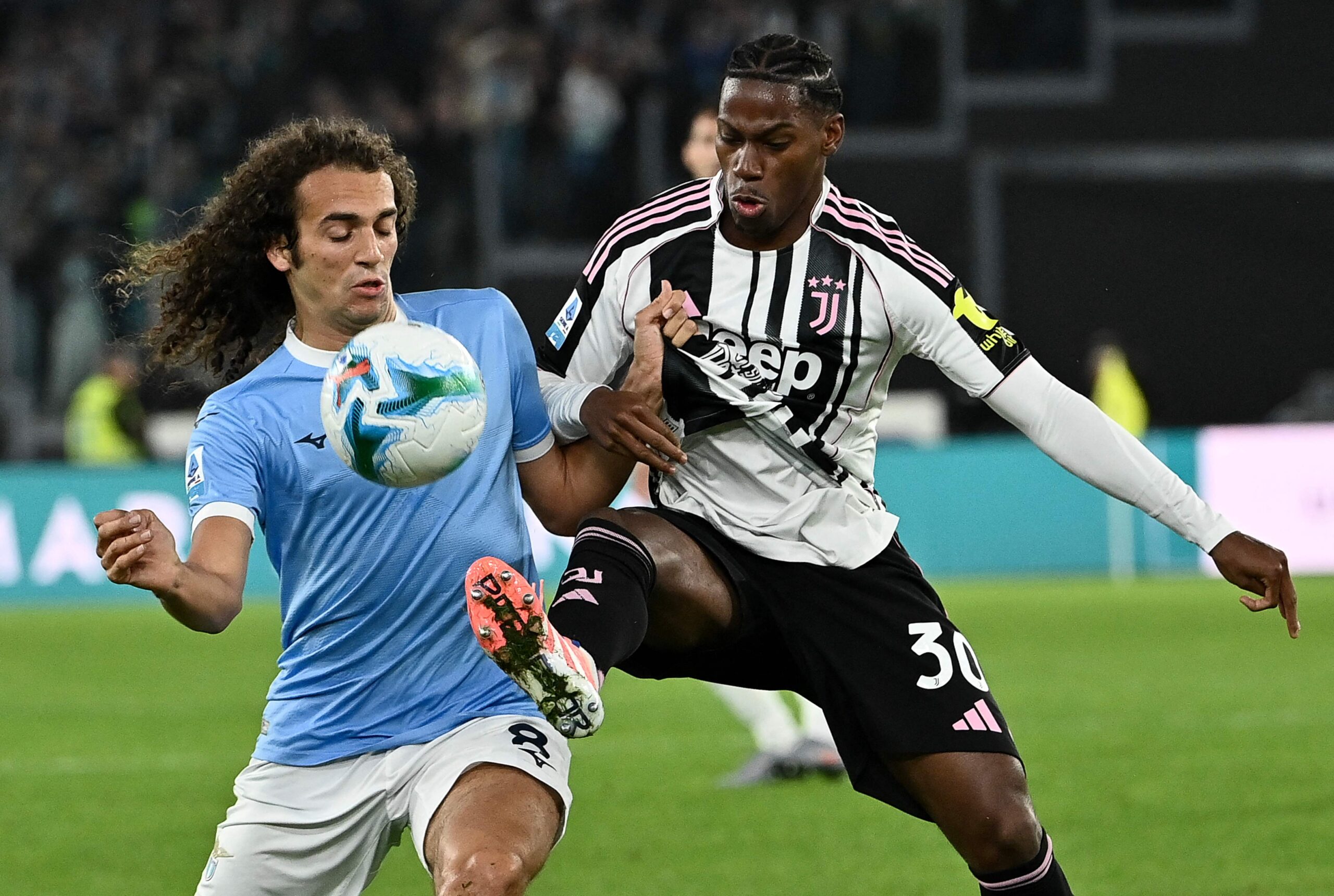 David, tempesta di critiche: “Inguardabile e sotto shock”. Massimo Mauro: «Non posso credere che giochi nella Juve» David, tempesta di critiche: “Inguardabile e sotto shock”. Massimo Mauro: «Non posso credere che giochi nella Juve»