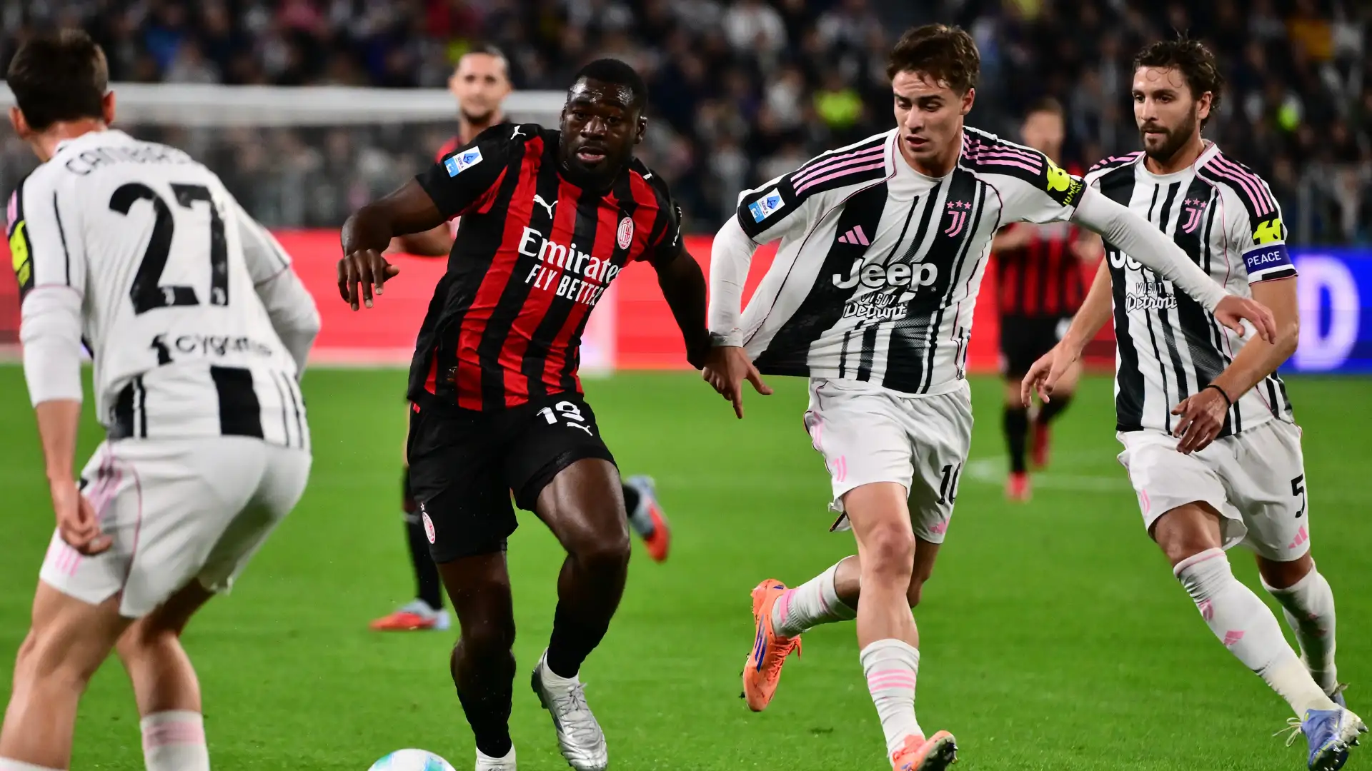 Juve Milan 0 0, fischi allo Stadium: Pulisic sbaglia il rigore, Maignan salva i rossoneri