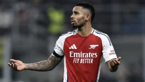 Gabriel Jesus con la maglia dell'Arsenal