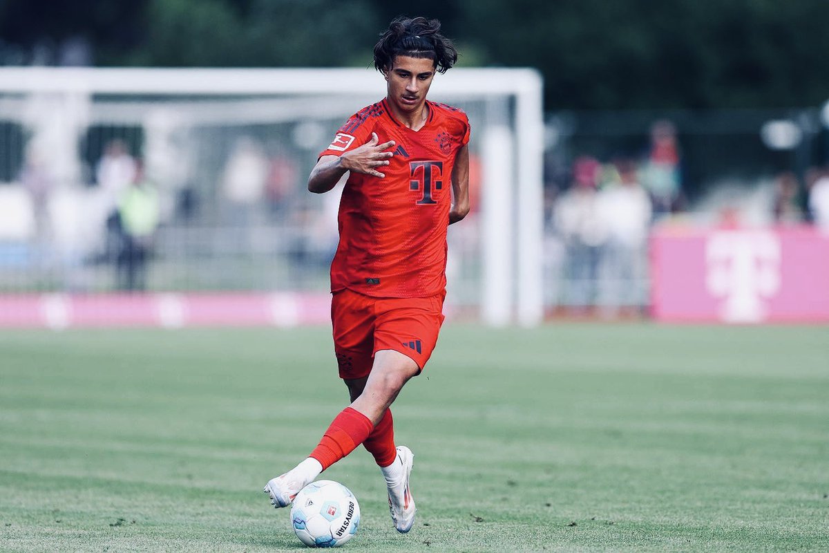 Adin Licina con la maglia del Bayern Monaco