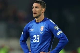 Vlahovic preoccupato per il suo infortunio con la maglia della Serbia