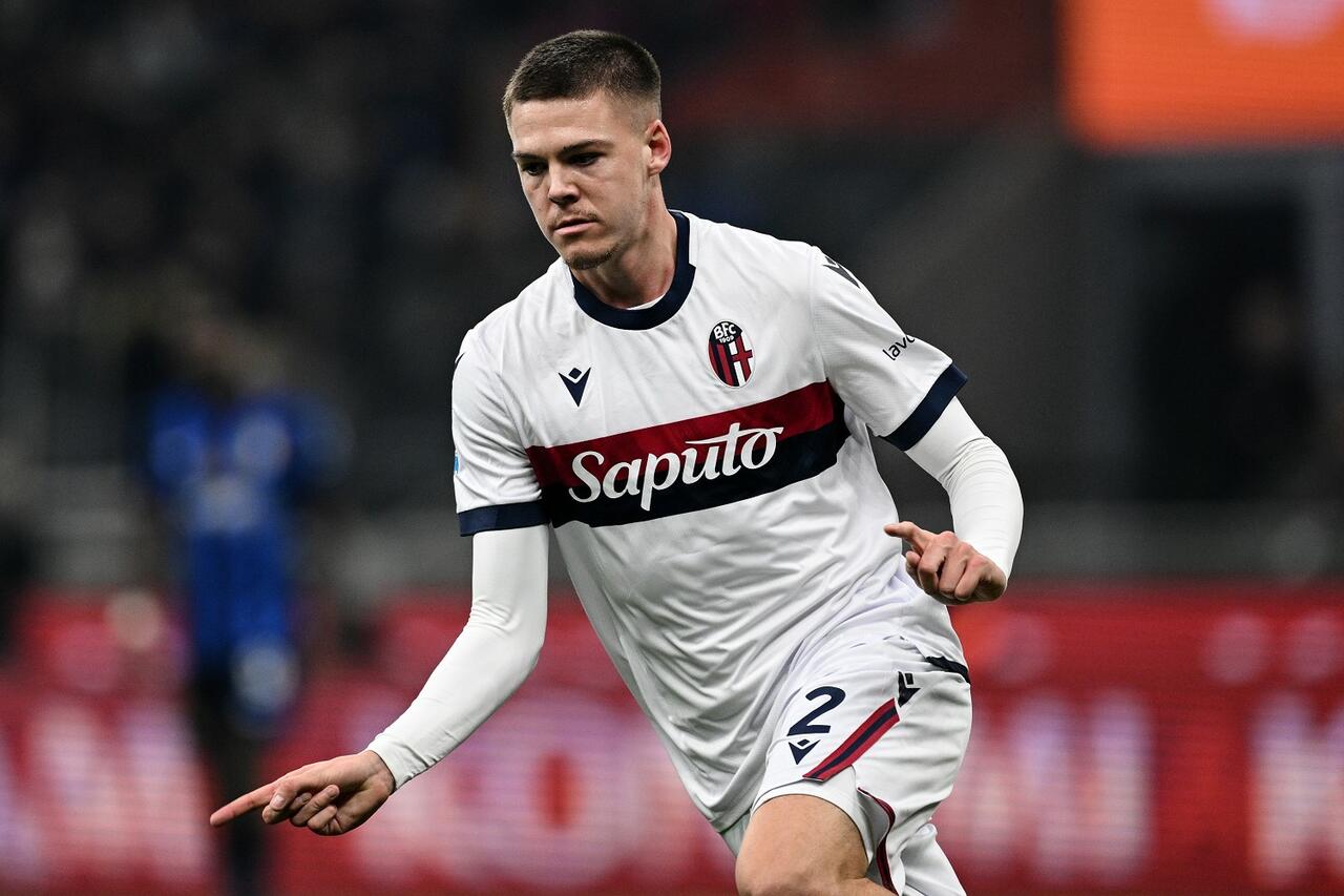 Juve, accelerata sulla fascia: Holm vicino Juve, accelerata sulla fascia: Holm vicino