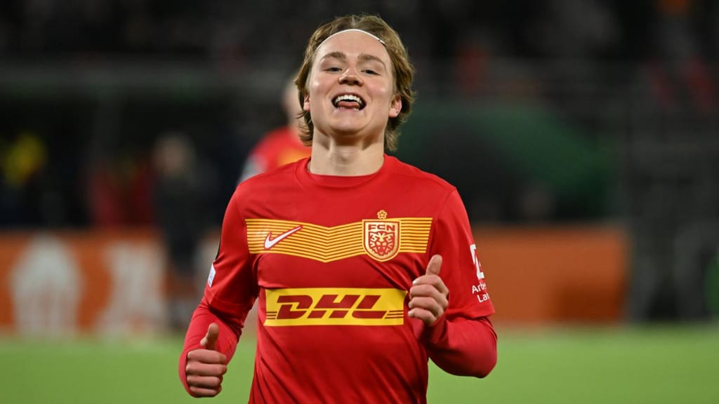 Schjelderup esulta dopo un gol siglato con la maglia del Nordsjælland