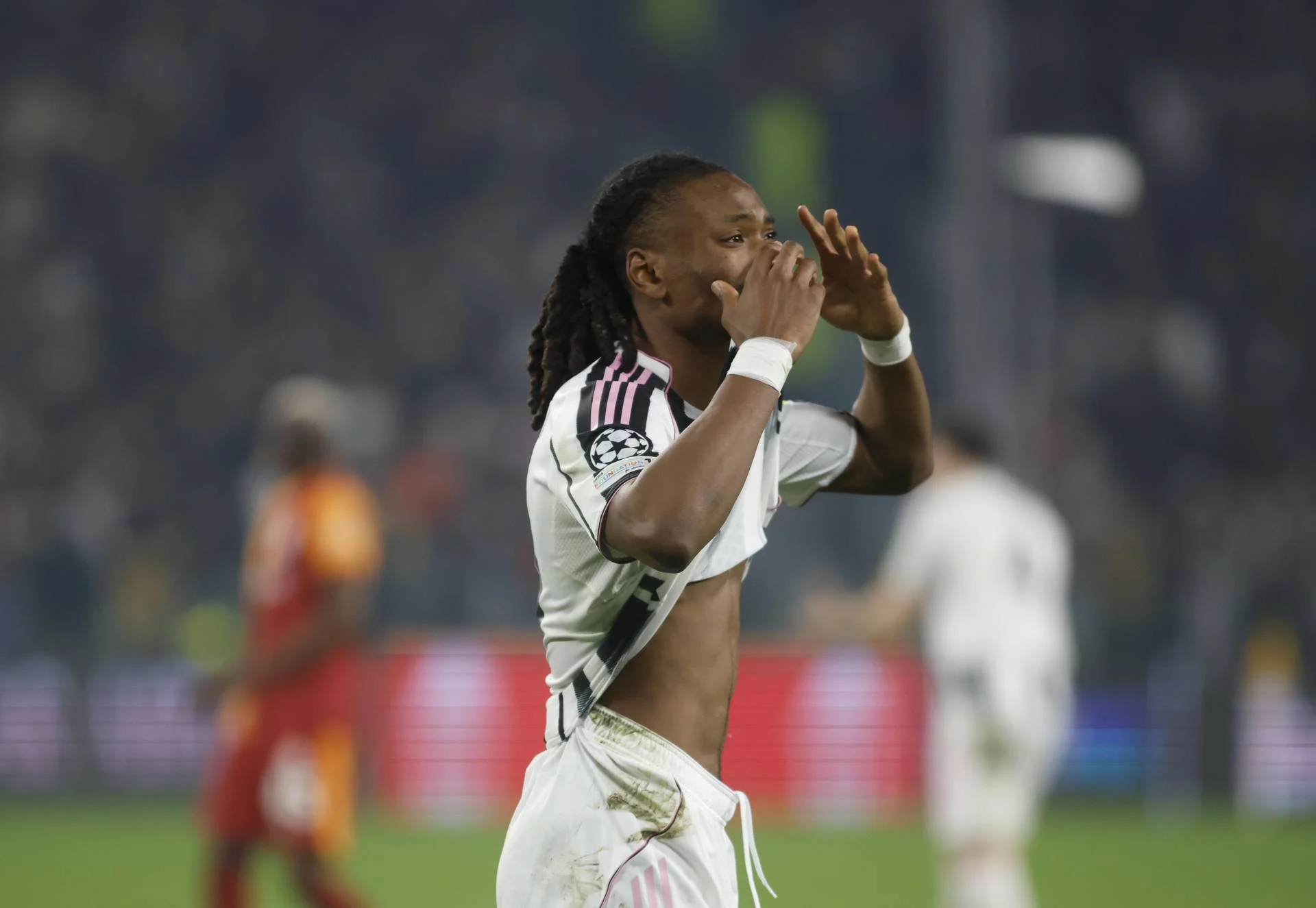 Juventus, il dramma di Thuram: gol fallito e lacrime in panchina Juventus, il dramma di Thuram: gol fallito e lacrime in panchina